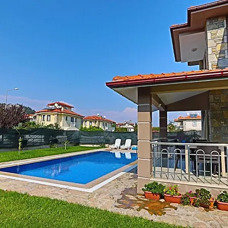 Toprak Villa Ortaca